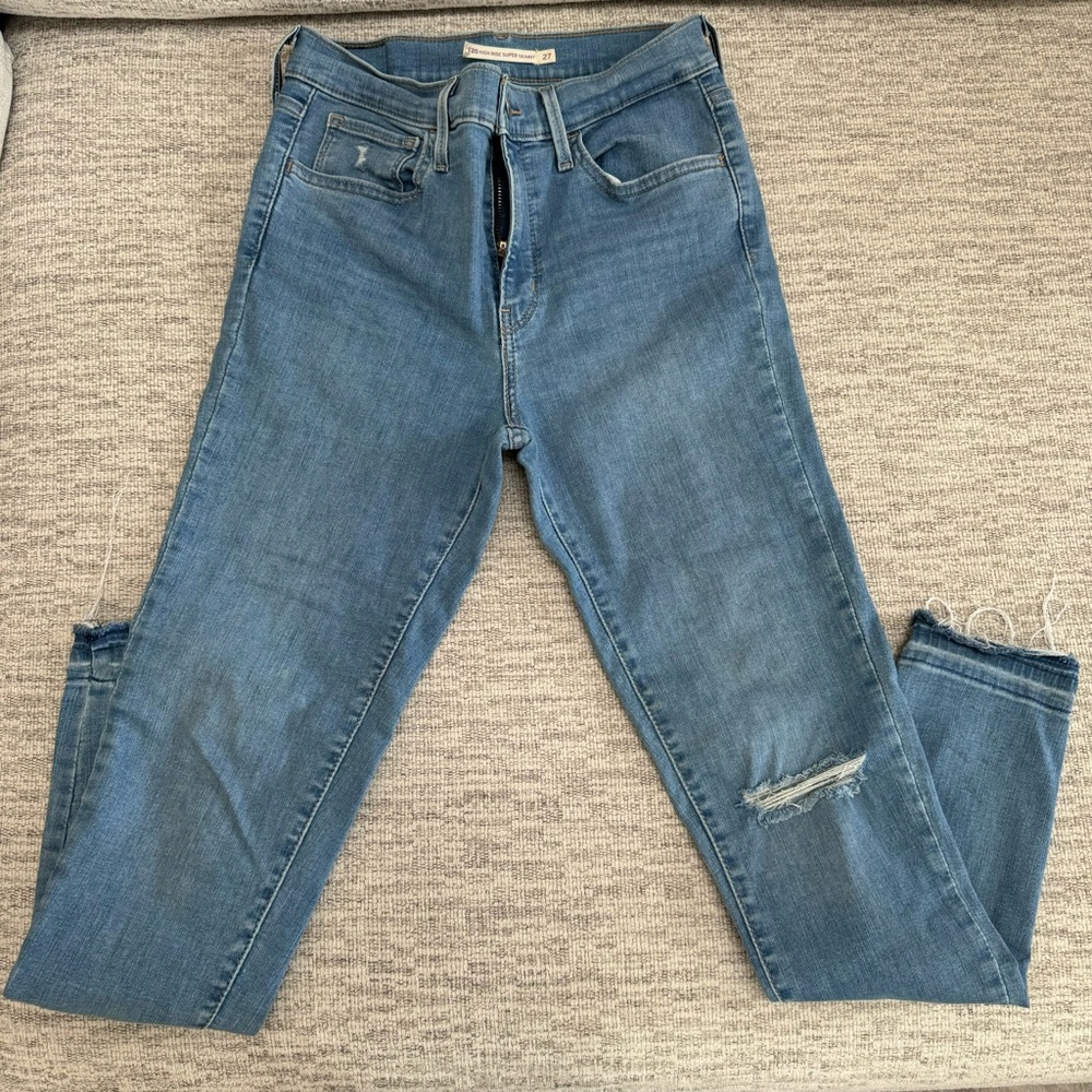 Levi’s High Rise Jeans - Picture 4 of 7